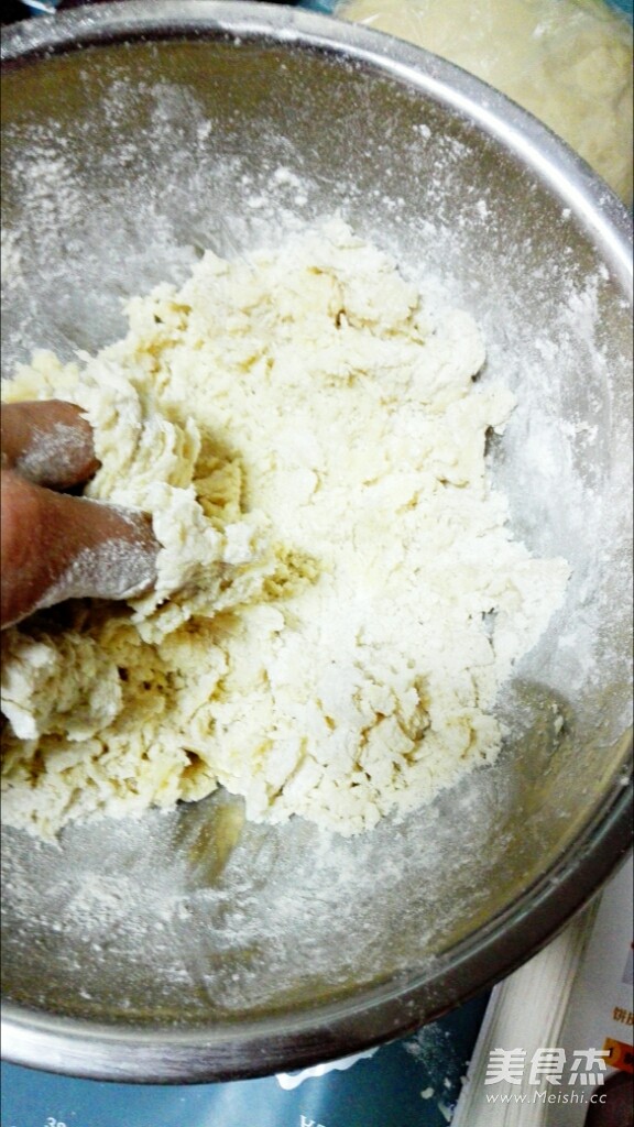 蛋黄酥的家常做法