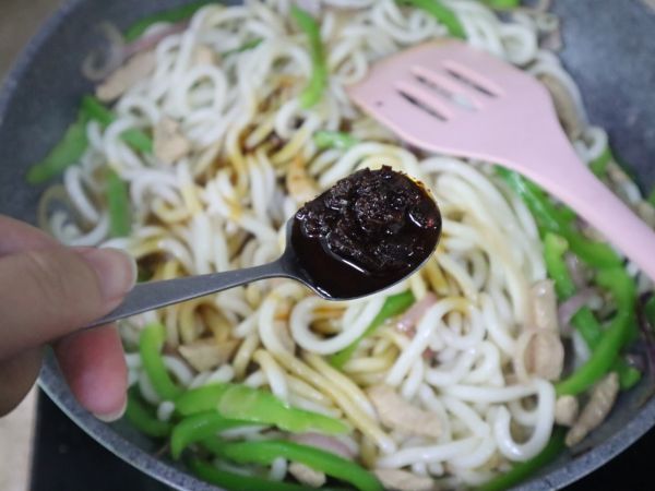 青椒肉丝炒乌冬