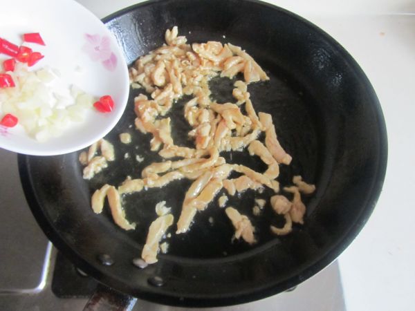 芹菜千叶豆腐炒鸡丝