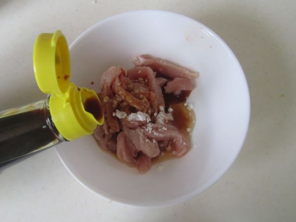 泡菜肉丝炒乌冬面