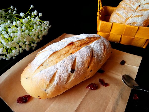 蔓越莓黑芝麻酸奶软欧