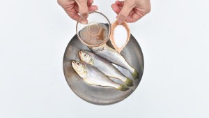 怎么做梅菜酱香蒸黄鱼