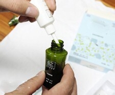 白斑遮盖液怎么使用