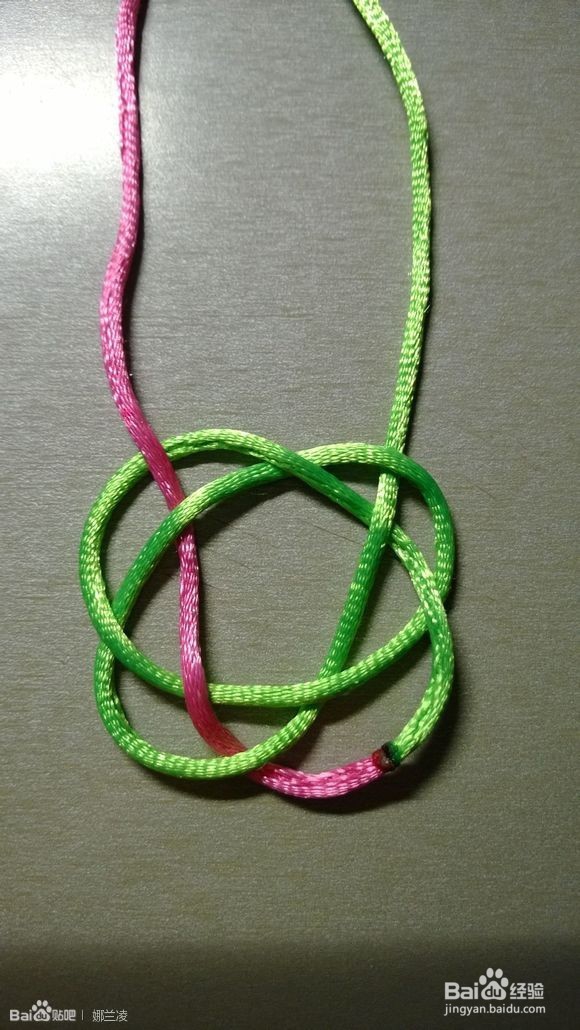 如何编织中国结中的梅花结
