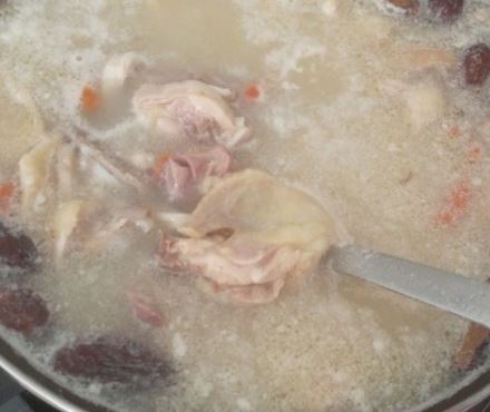 鸡和猪肚能一起煲汤吗