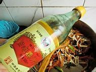 胡萝卜炒金针菇的做法
