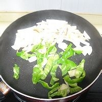 怎么做干煸五花肉杏鲍菇