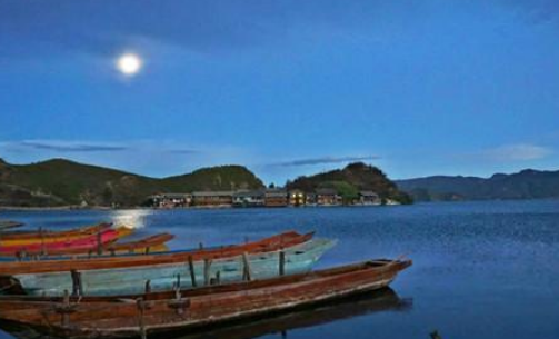 三叉星辉照亮您的事业与前程下一句是什么