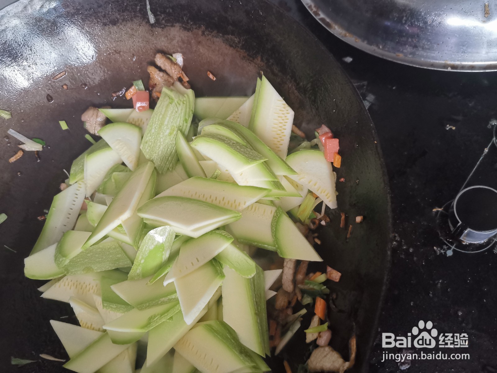 火腿丁炒西葫芦