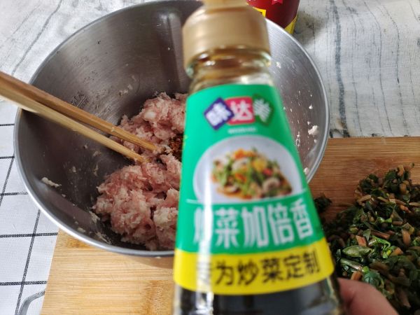 消暑热吃马齿苋肉包