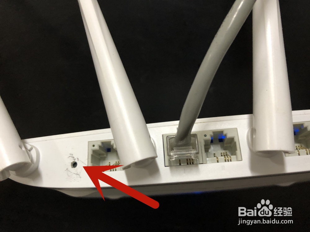 同一路由器,电脑不能上网,但手机可以?