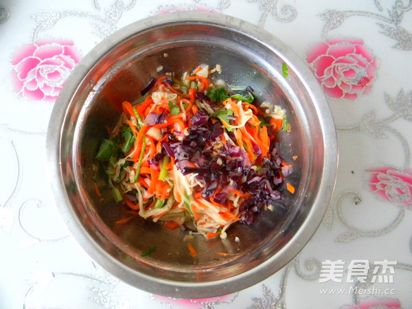 妙拌胡萝卜金针菇