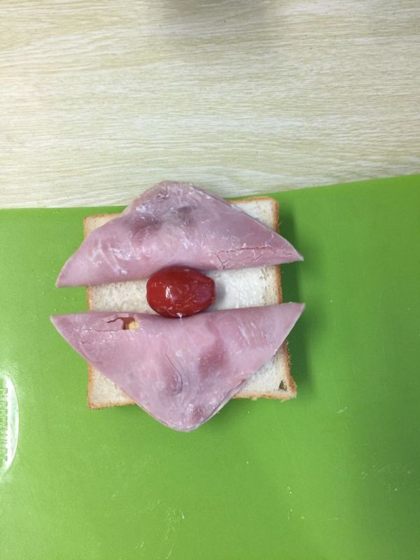 鸡蛋火腿三明治