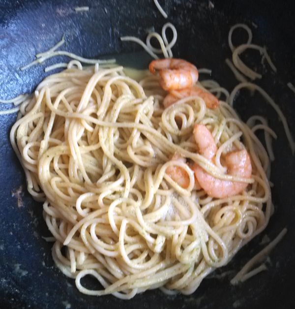 虾仁青瓜汁意面