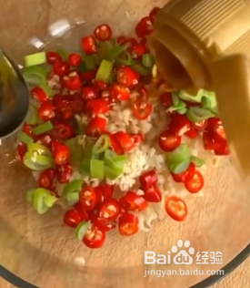 如何做香辣凉拌鸡腿呢