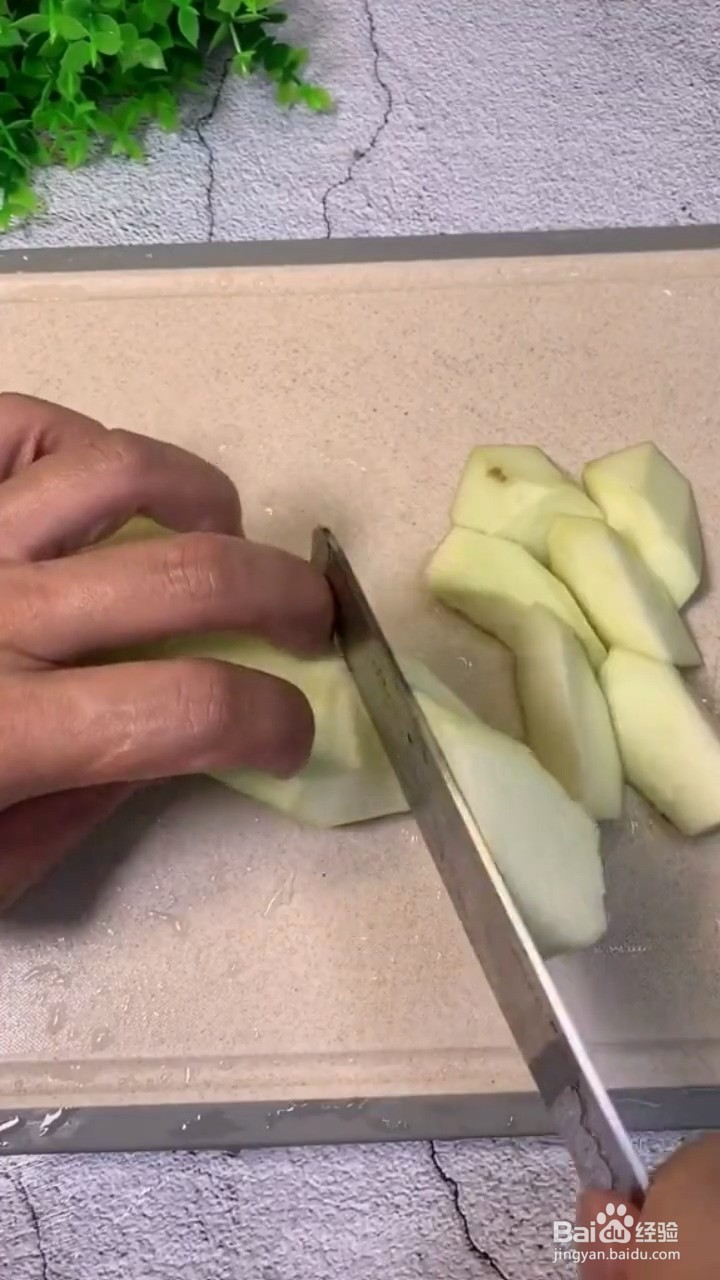 如何自制美味好吃的肉末辣椒茄子