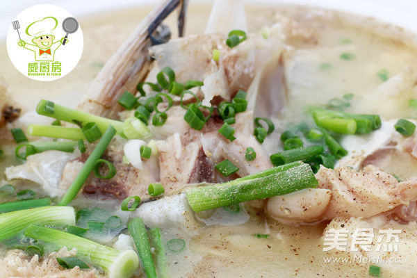 滋补鱼头豆腐汤--威厨艺