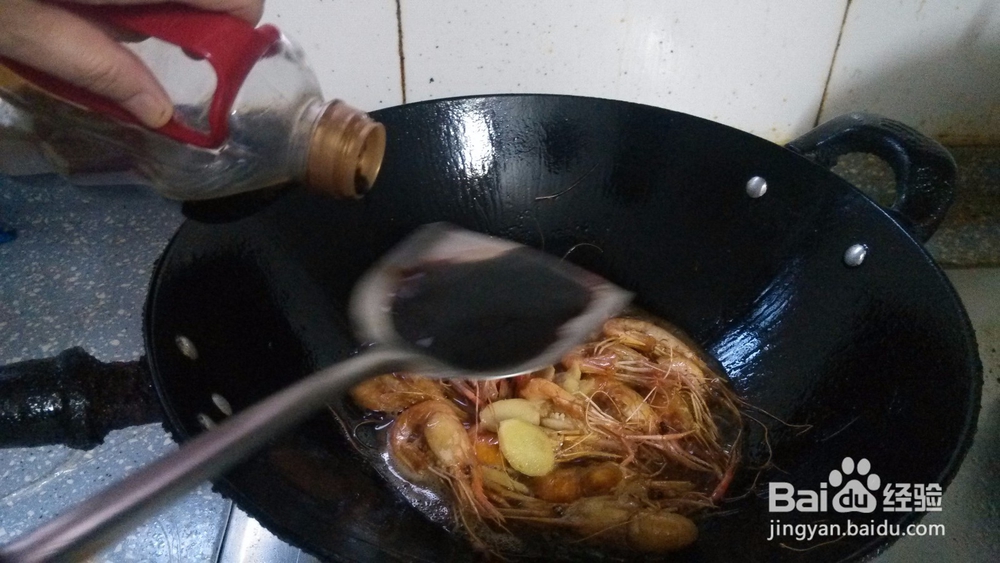 如何炒油爆河虾