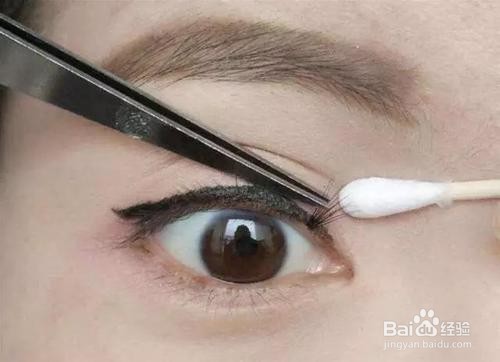 画眼线怎么不晕妆
