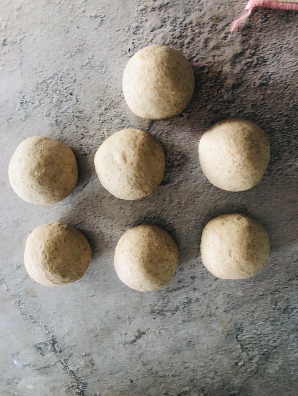 沙拉玉米火腿欧包