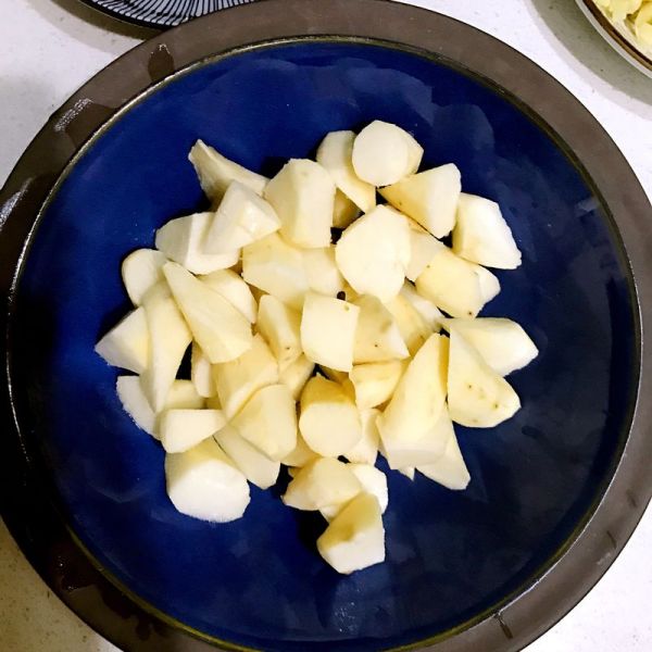 黑椒山药牛肉粒