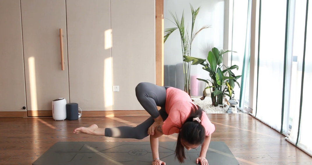 瑜伽蜻蜓式怎么提升睡眠质量