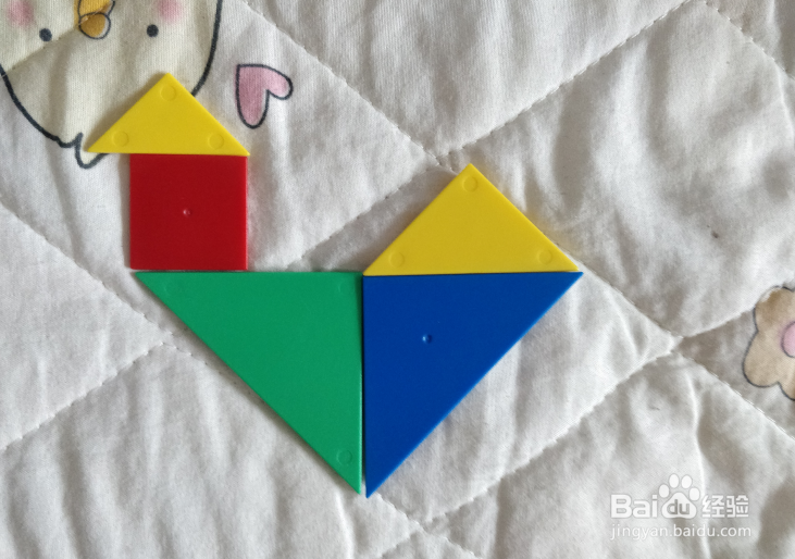 用七巧板智力拼图怎么拼一只站着的鸡妈妈?