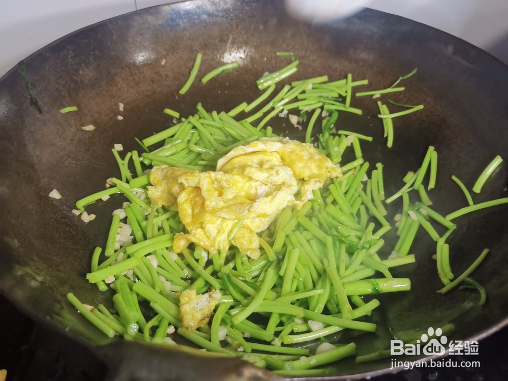 茼蒿段炒鸡蛋