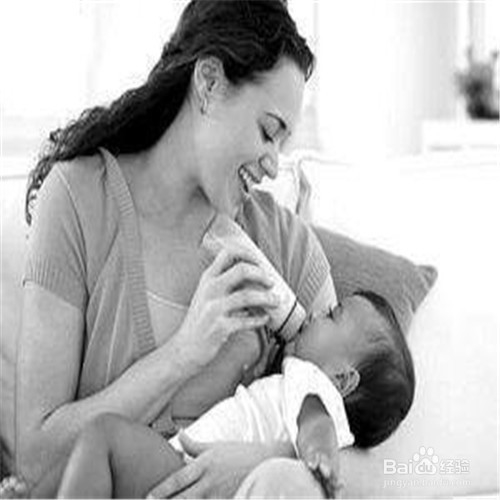 护理喂养新生婴儿的注意事项