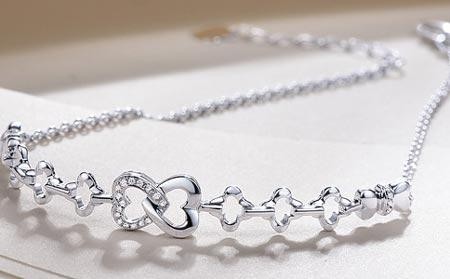 白金项链被烧黑了怎么恢复