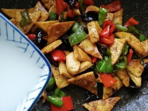 豆腐这样做比大鱼大肉都好吃，简单易做又下饭