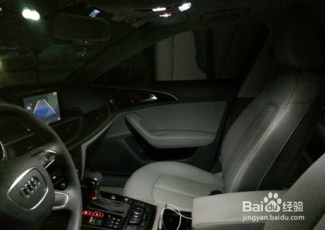 来看看怎么给爱车加装高配LED顶灯