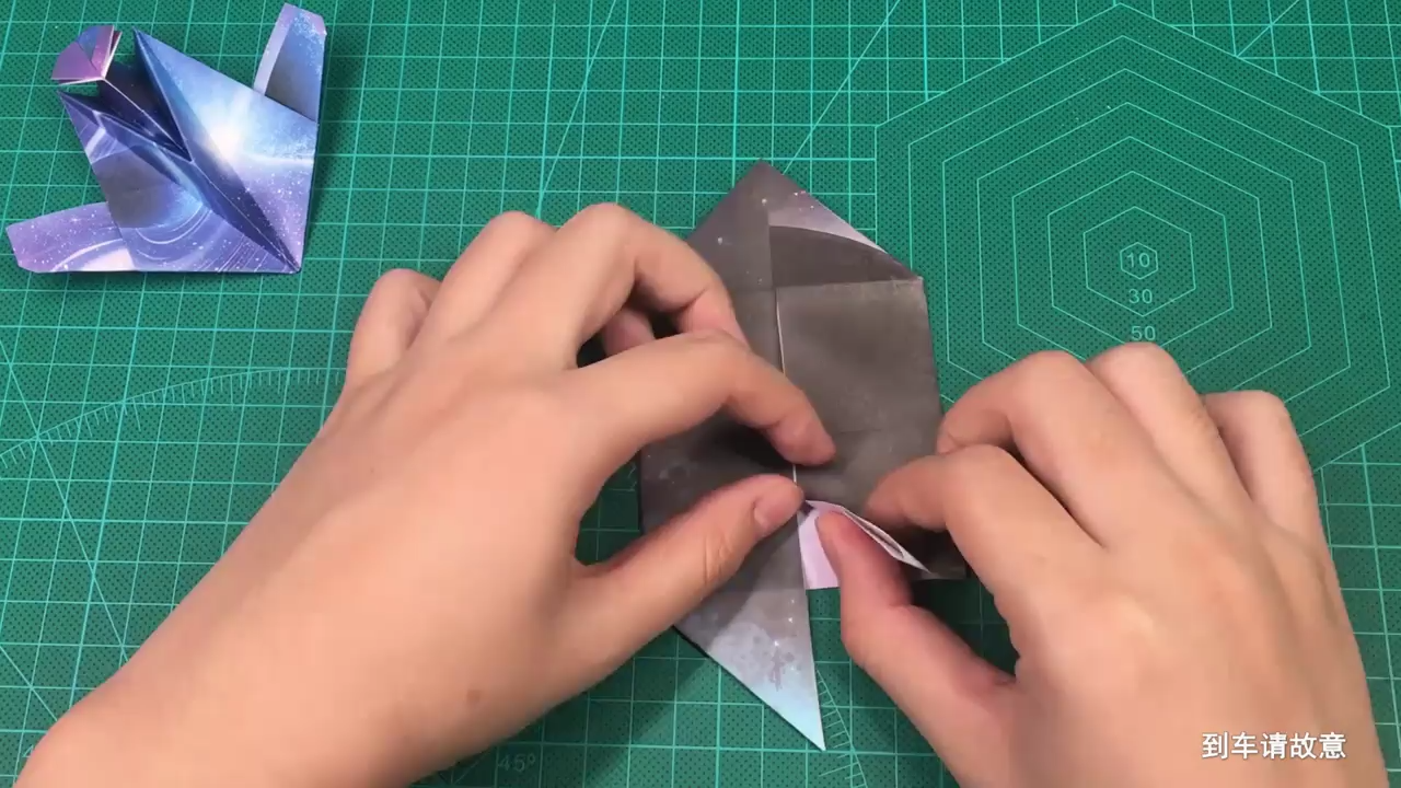 太空飞机怎么折