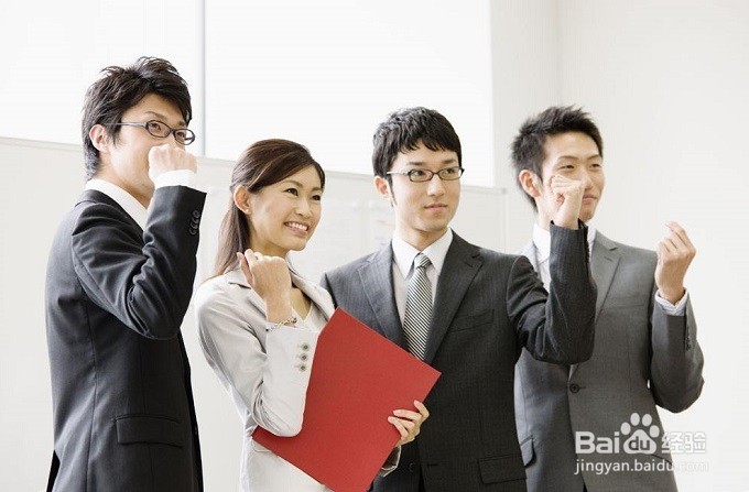 如何很好地将衣服除皱?