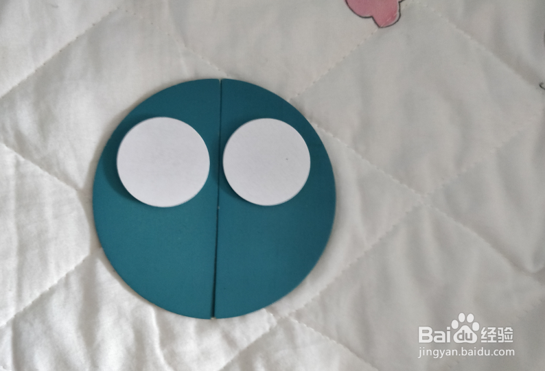 用形状积木怎么拼一只毛虫？