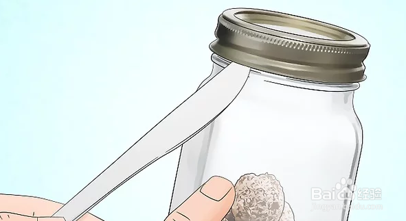 如何打开难以拧开的瓶盖？