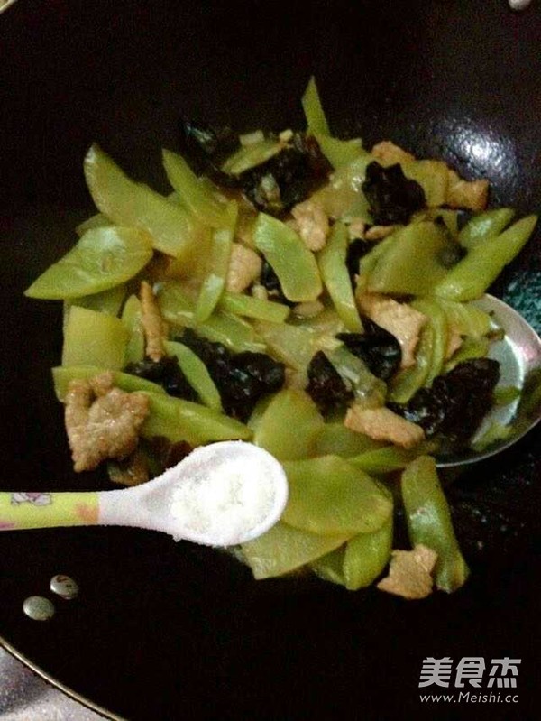 青笋木耳炒肉片