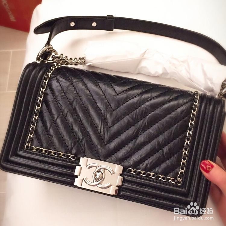 香奈儿包怎么查询正品