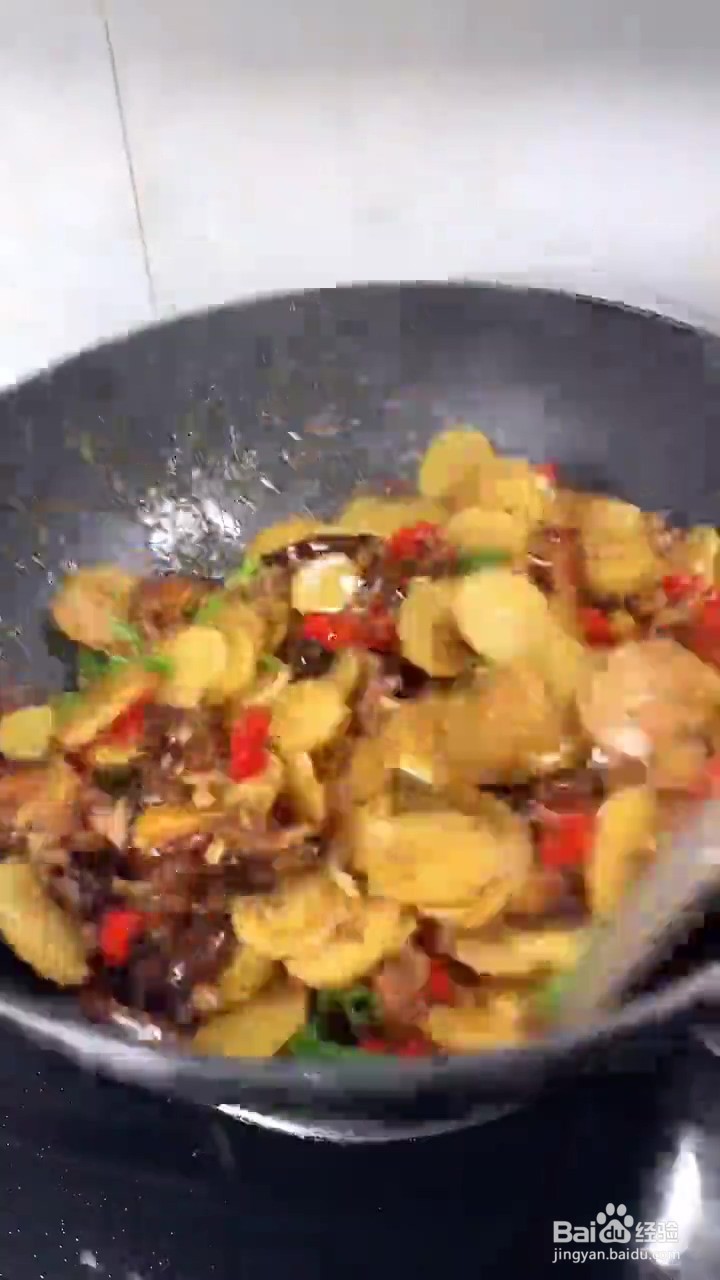 如何制作土豆片炒香菇