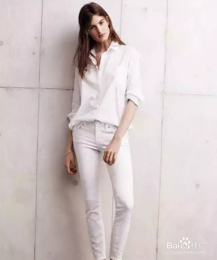 白衬衫最新流行的9种穿搭技巧，你Get了吗？