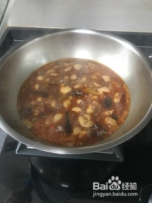 土豆烧肥肠的做法