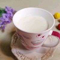 迷迭香奶茶的做法