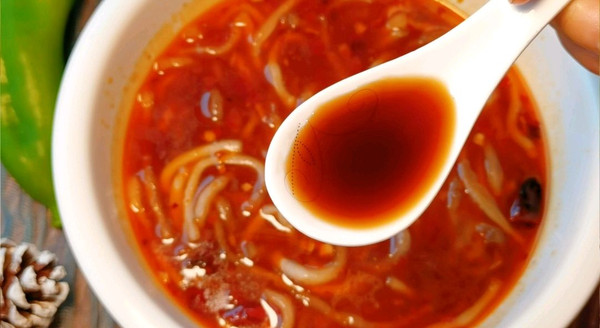 给自己做份土豆酸辣粉呀