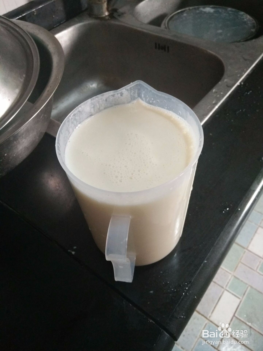 冰冰凉凉的水果双皮奶