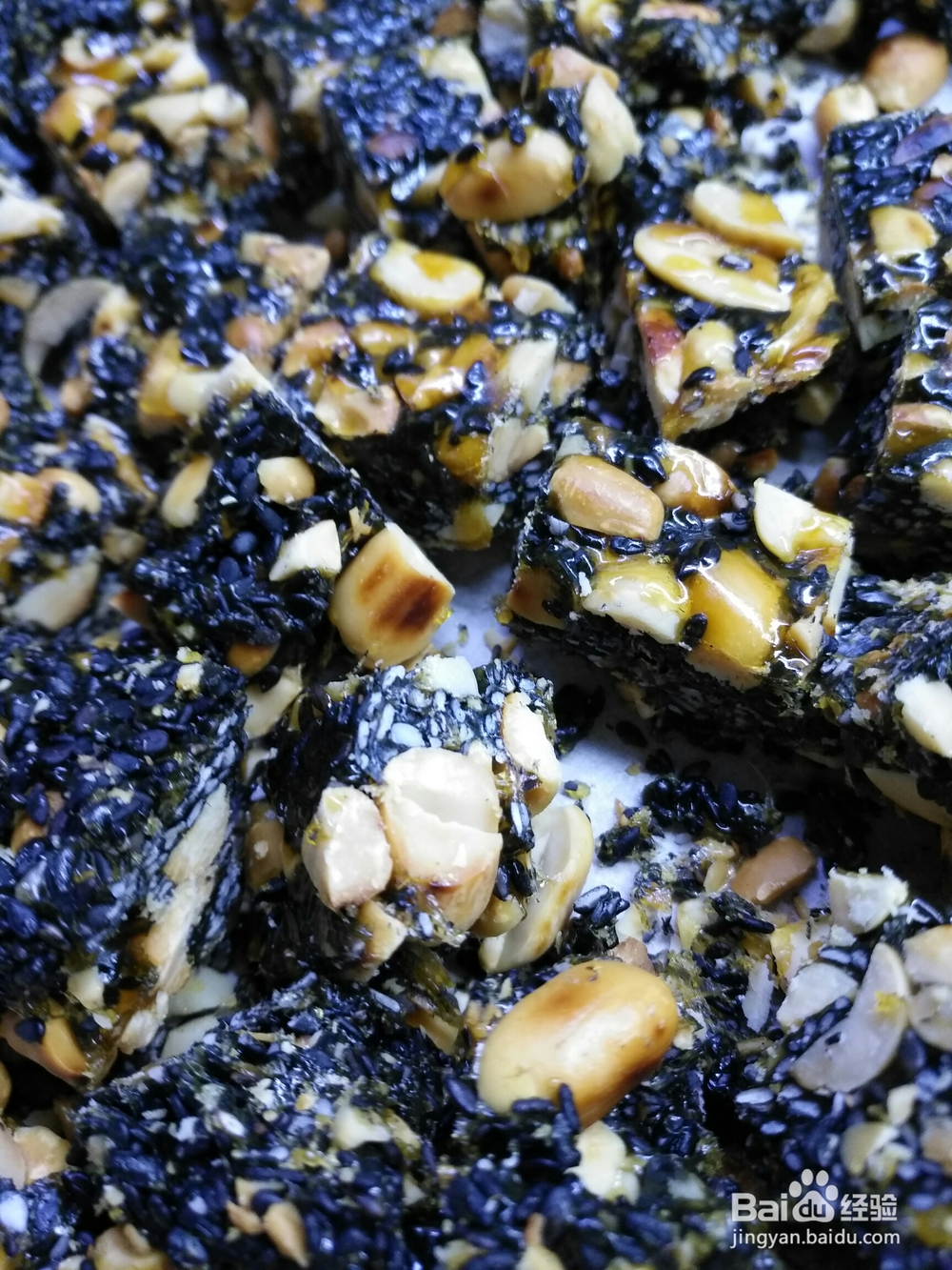 营养美味的花生芝麻糖