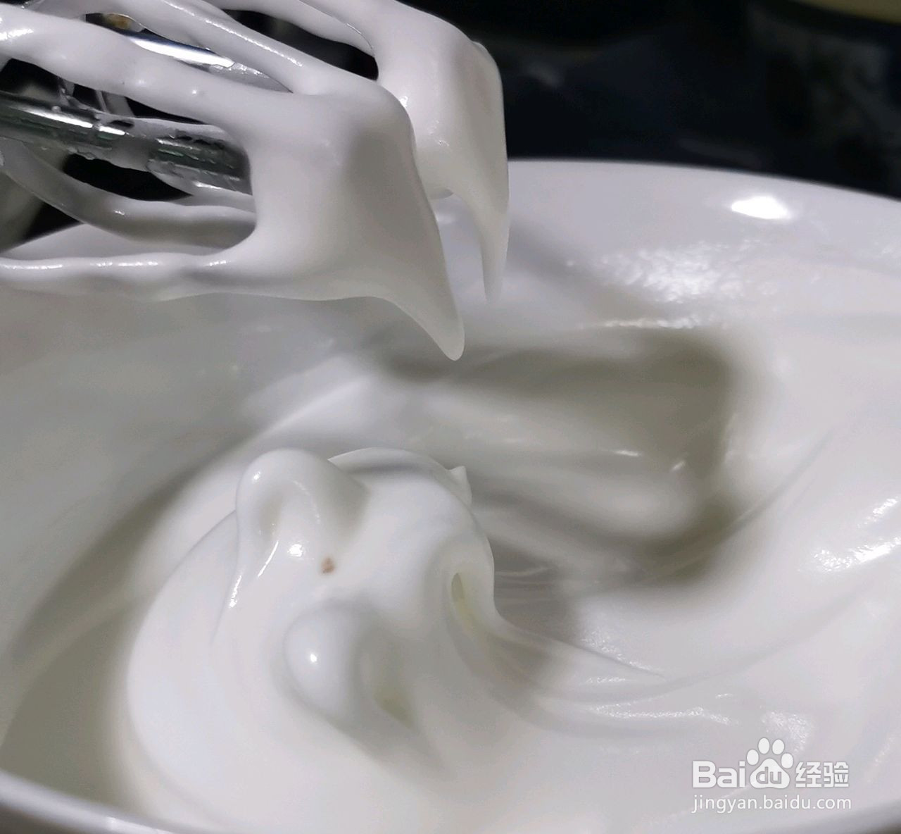 草莓蛋糕卷的做法