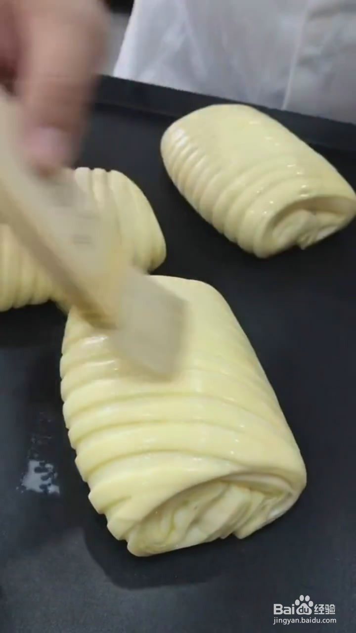 如何制作手撕面包