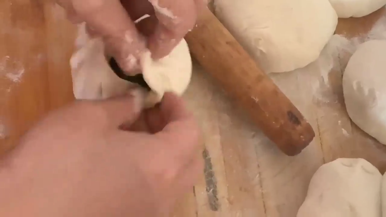 如何做好吃的韭菜馅饼？