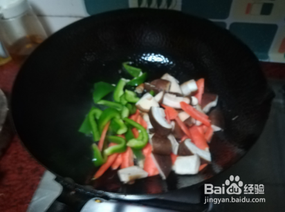 牛肉炒三蔬的做法