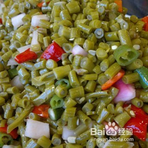 泡豇豆炖排骨是怎样制作的